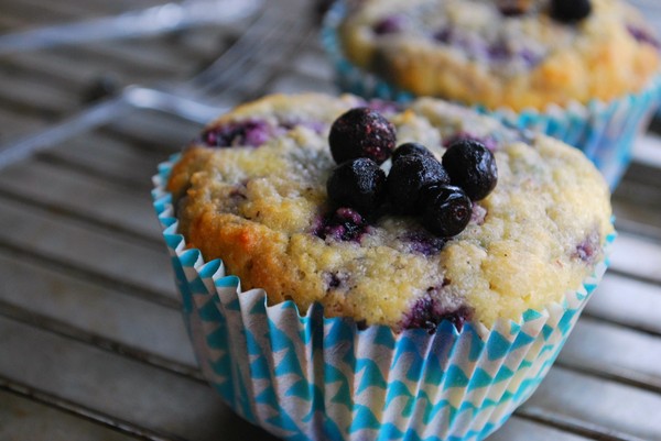 Blueberry muffin with mazarin (gluten free, no sugar added) - Blåbärsmuffins med mazarinsmak (glutenfritt, utan tillsatt socker)
