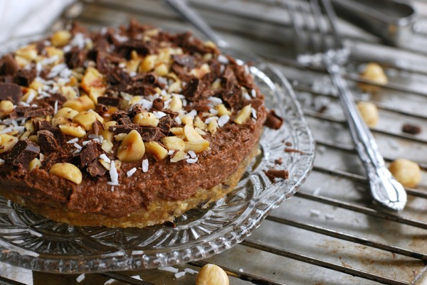 Chocolate banana mousse cake (no bake)