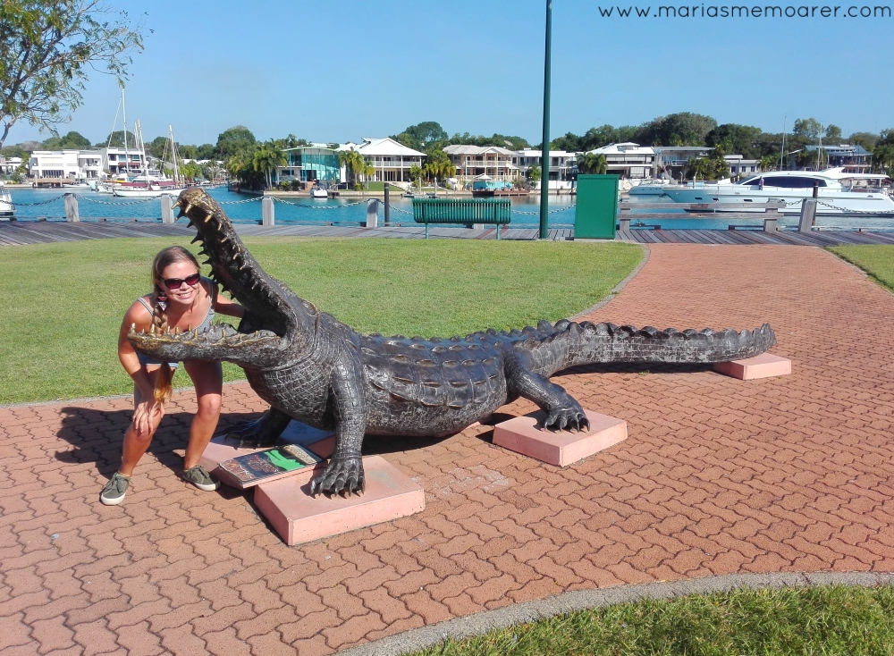 real-sized croc statue in Darwin, Australia