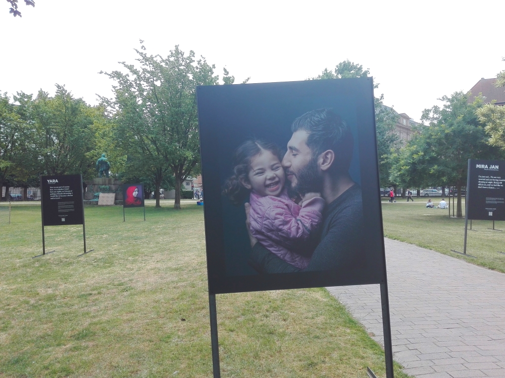 utställning om flyktingar i Kongens Have, Köpenhamn