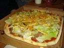 haha i sura har dom pizza med pomes på :P