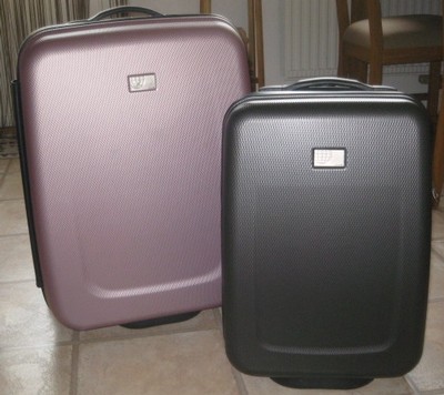 mina väskor ... bara det att min stora är grå och min lilla väska är rosa.....