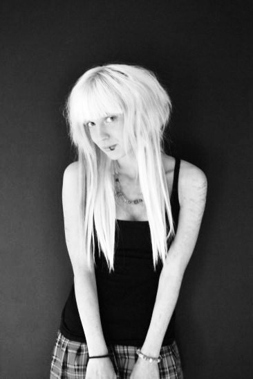 Blond Livia Nilsson