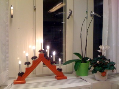 En liten ljusstaje för att välkomna julen till SVT
