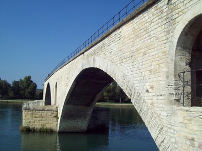 Den fina bron i Avignon.