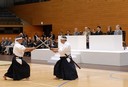 Kungligheterna såg på traditionell japansk kampsport