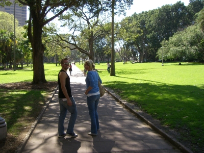 Sunnta och Brita i Hyde park.