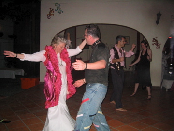 Eva och Malcolm på dansgolvet