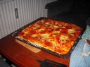 pizza mozzarella salami :) mums