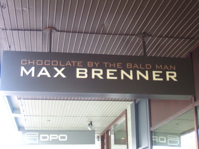 Max Brenner skylt
