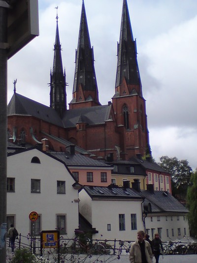 Domkyrkan, taget från Fyrisån