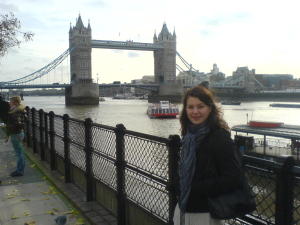 jag framför Tower Bridge