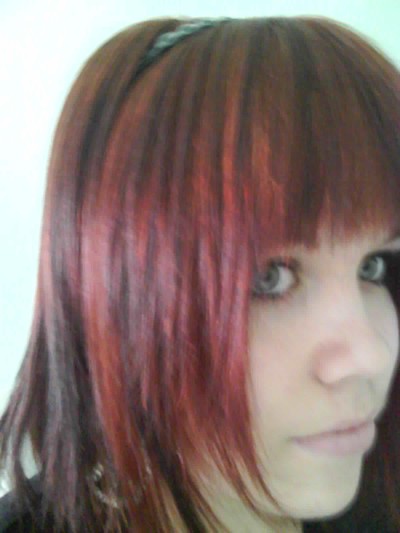 Min hårfärg :) rött hår plus svarta slingor :D