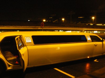 limousinen som väntade utanför flygplatsen i amsterdam!