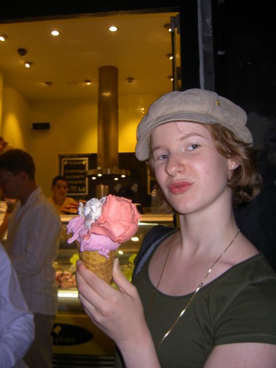 Eva äter glass i danmark