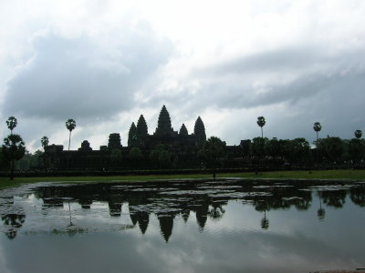 Angkor Wat med spegelbild