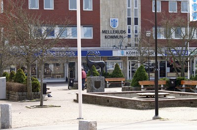 Melleruds berömda torg som ligger mitt i Melleruds Centrum.