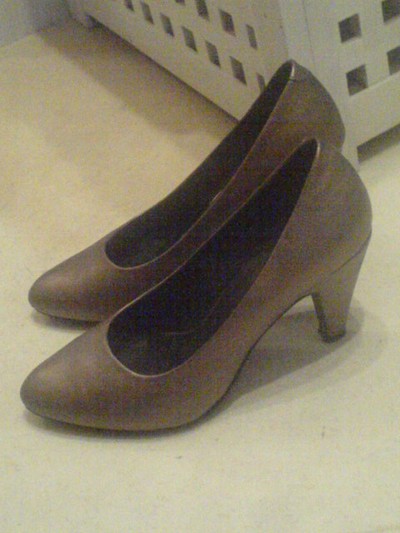 Bronze/guldiga heels=)